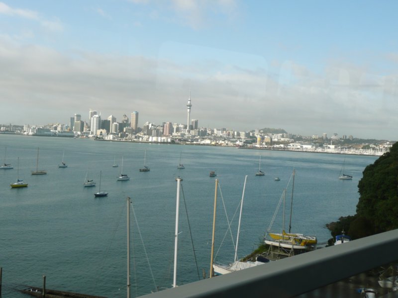 auckland203depuisharbourbridge.jpg